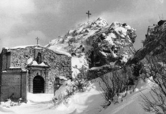 La chapelle sous la neige en 1960