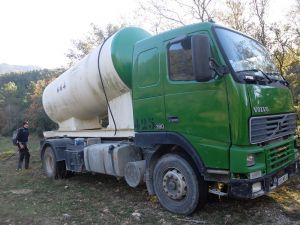 Le camion citerne à ciment                     