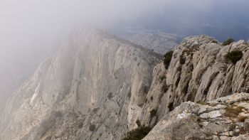 La brèche des Moines, en contrebas