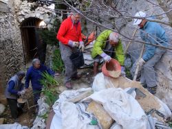 7 avril, Guy Gauthier, Marc Dufleid, Bernard Pruniaux, Marc leinekugel, Roland Zeyen vident les big bags 