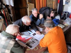 Réunion de travail au Logis : Alain H., Marc  L., Jacques, Ludovic et Daniel A.