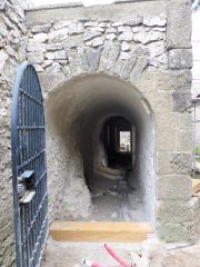 La marche marquant le seuil du cloître 