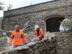 Descente des bouteilles dans la cave