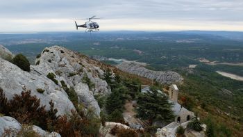  L'hélicoptère de Jet Systems 