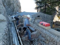 Installation de la charpente et du chéneau de la partie nord 