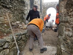 Sauveur au marteau piqueur 