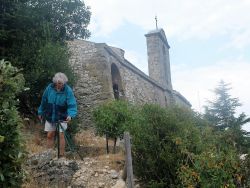 Francis resserre les fils de la clôture