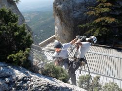 Arnaud et Kevin sortant la mèche de la petite foreuse