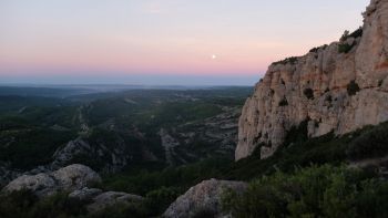 Pas des Dinosaures, la lune est encore présente…