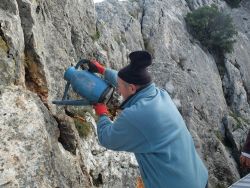 … puis terminer le nettoyage à l’eau.