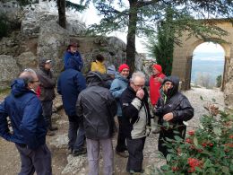 ... et devant la chapelle