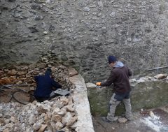 Réfection du couronnement du mur de l’escalier de la cave