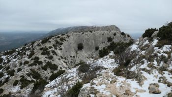 La chaîne de Sainte-Victoire, à l’est 