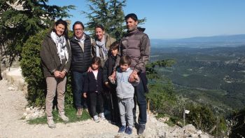 Elisabeth, Philippe, sa fille Camille, son fils Arnaud et les petits : Charlotte, Jules et Oscar