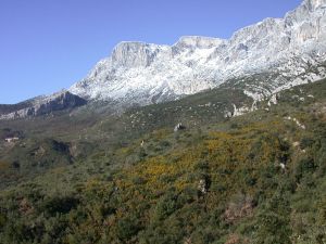 Près de l'auberge Saint-Ser