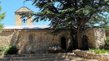 Le logis du prieur, dans le prolongement de la chapelle