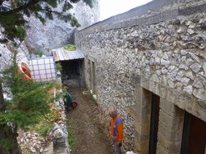 traces de l'emprise de la voûte du cloître