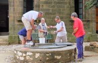 Jeudi 15 septembre 2016 : la préparation du chantier pour la reconstruction du cloître, l'A.S.S.O.G.O.R.A.