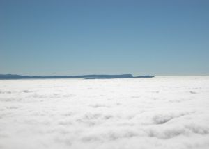 Mais il arrive, que la coupe déborde au point que la Sainte-Baume puisse être confondue avec un sous-marin...