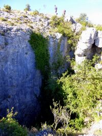 Le gouffre de Cagoloup, près du pic des Mouches