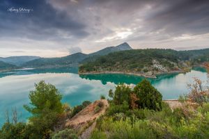 La retenue d'eau du barrage de Bimont