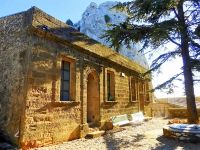 Le refuge, les caves, le local Elzéar