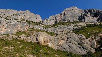 L'échancrure du Col de Vauvenargues