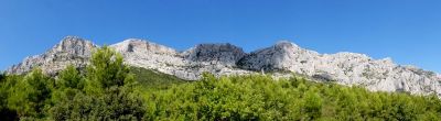 Vue prise au dessus du parking de la Torque