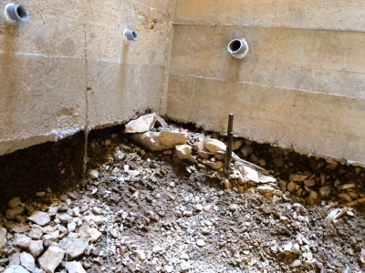 2023-01-12-aven-erosion-base-mur-soutenement-38-copier