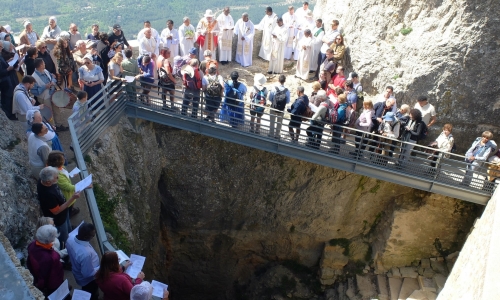 2026-04-26-roumavagi