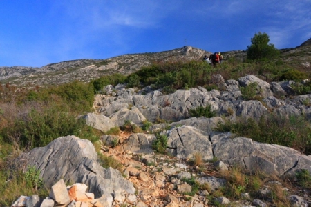 zoom_gr9-puyloubier-pic-des-mouches_ib11