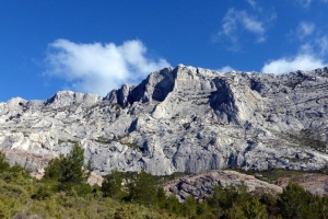 zoom_la-montagne-sainte-victoire-presentation1_im2