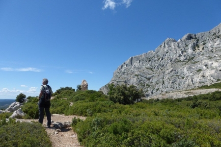 zoom_le-sentier-de-l-oppidum-en-montee-1_ib10