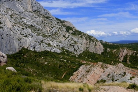 zoom_le-sentier-de-l-oppidum-en-montee-1_ib14