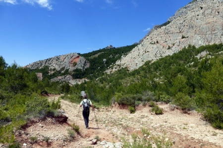 zoom_le-sentier-du-trou-en-descente-1_ia11