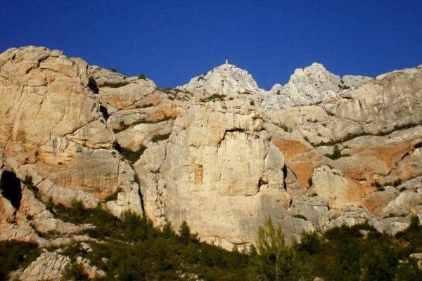 zoom_le-sentier-du-trou-en-descente_im6