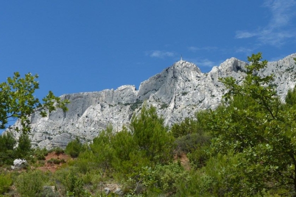 zoom_le-sentier-du-trou-en-montee-1_ia11