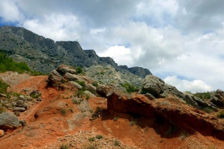zoom_le-sentier-du-trou-en-montee_ib10