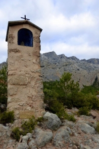 zoom_le-sentier-du-trou-en-montee_ib11