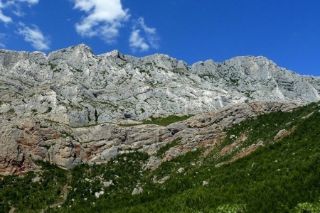 zoom_le-sentier-du-trou-en-montee_ib13