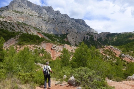 zoom_le-sentier-du-trou-en-montee_ib9