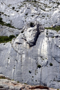 zoom_sentier-oppidum-en-descente_ib10