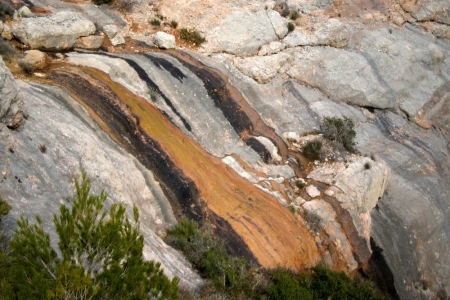 zoom_sentier-oppidum-en-descente_ib12